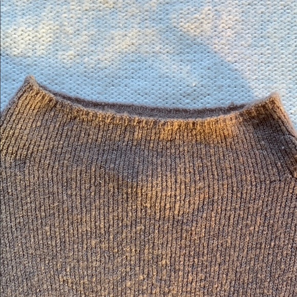 Urban Outfitters Mock neck oversized sweater - Picture 4 of 4